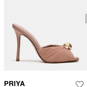 Steve Madden priya blush mule Heels with Gold Accent